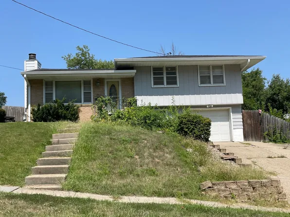 2417 Boston Ave, Des Moines, IA 50310