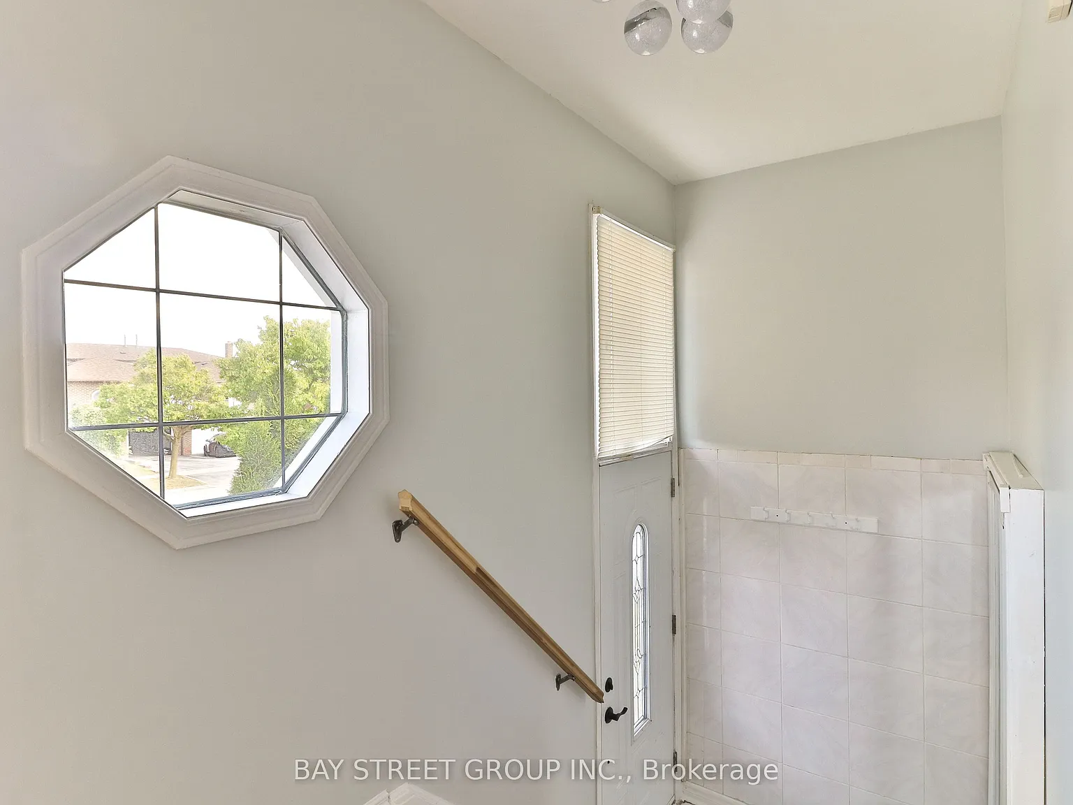 3 bed, $2,900 — Photo 2