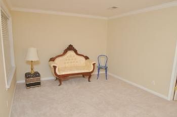 3rd image of 1025 Beverly Garden Dr