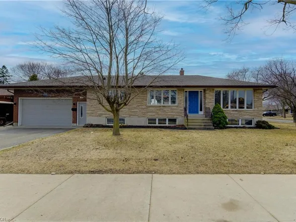 449 Greenfield Ave, Kitchener, ON N2C 1E9