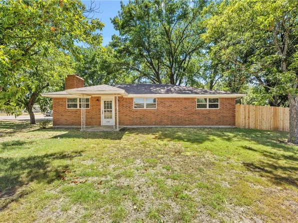 545 Western Dr, Woodway, TX 76712