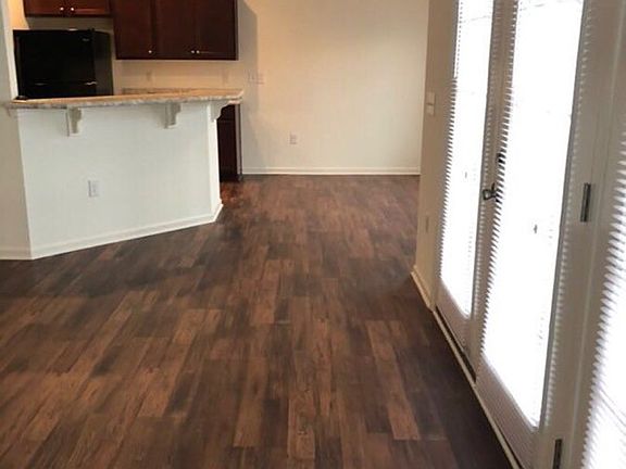 4th image of 460 Redwood Ln #777RED