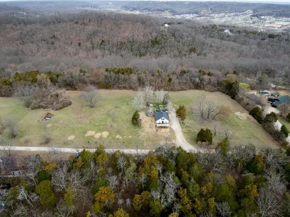 2743 Old Frisco Hill Rd, Imperial, MO 63052