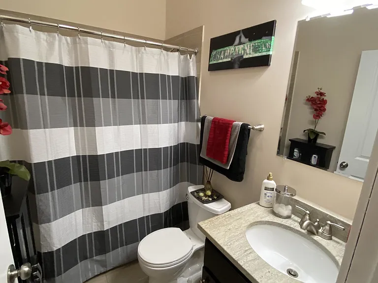 683 N Milwaukee Ave #305 — Photo 12