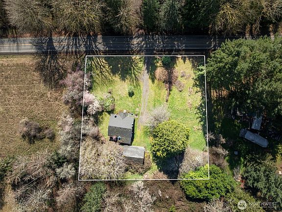 2nd image of 425 Winston Creek Road