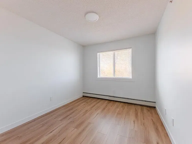 609 King St — Photo 19