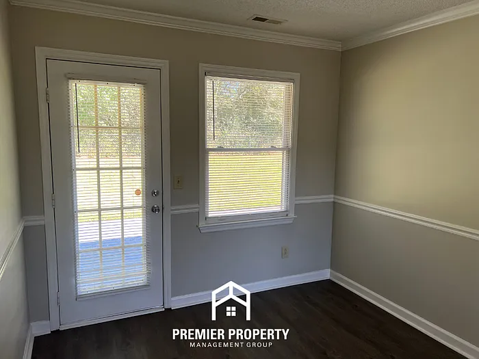 112 Eva Ct — Photo 4