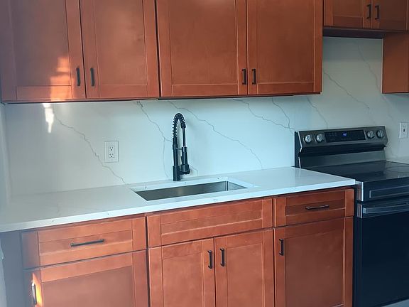 4th image of 3384 Rudolph Rd