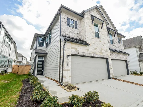 130 W Coralburst Loop, Montgomery, TX 77316