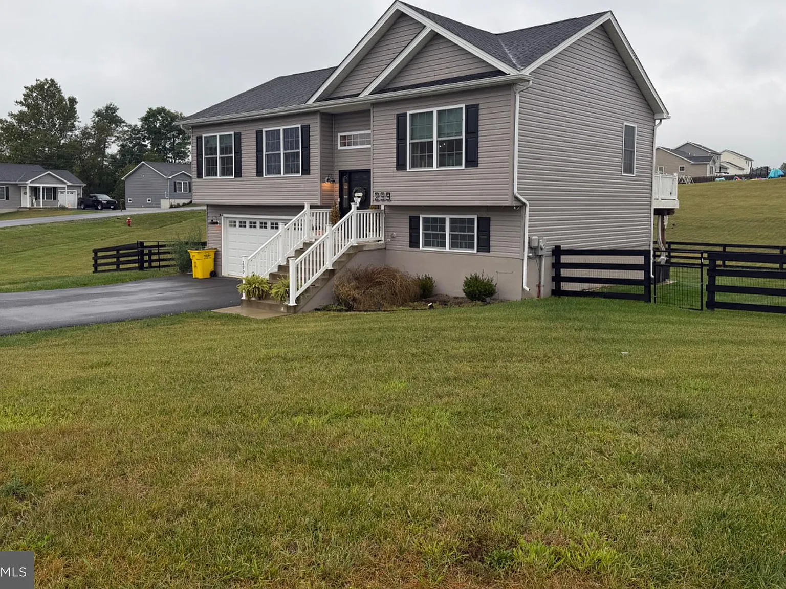 3 bed, 3.0 bath, 1790 sqft, $2,550 — Photo 1