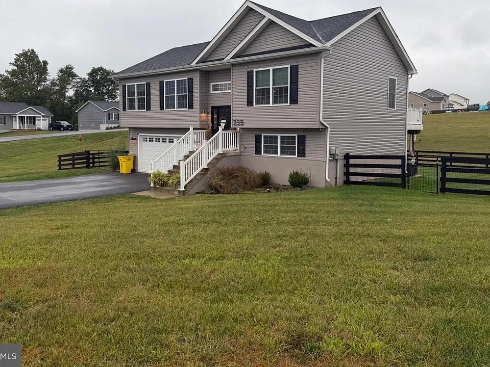 299 Hannah Ln