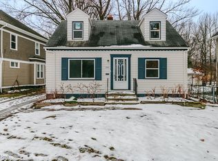 2400 Noble Rd, Cleveland Heights, OH 44121