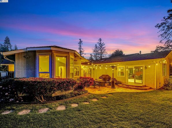 36830 Riviera Dr, Fremont, CA 94536