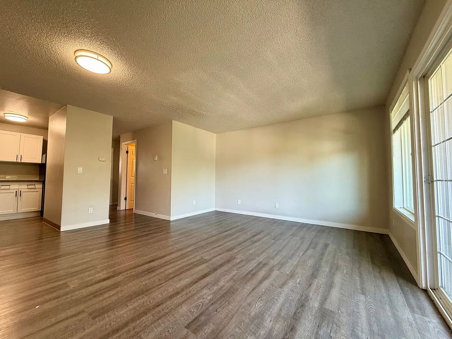 Estrella - Cascade 1004, LLC — Photo 2
