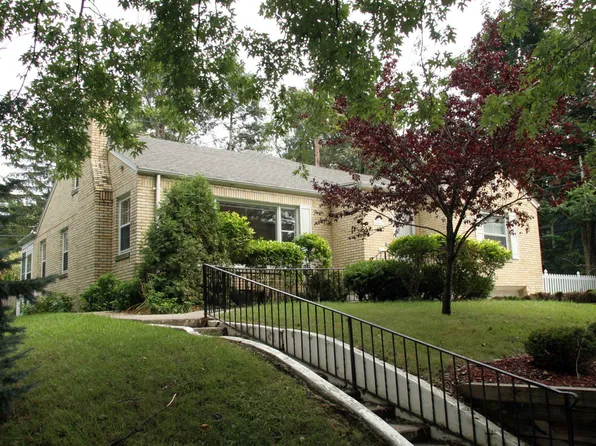 502 N Harrison Rd, East Lansing, MI 48823