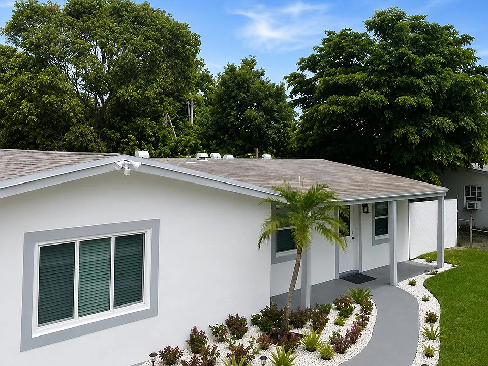 1558 NW 5th Ave