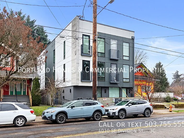 4010 SE Division St #3C — Photo 1