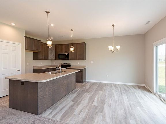 4th image of 2243 Trefoil Dr