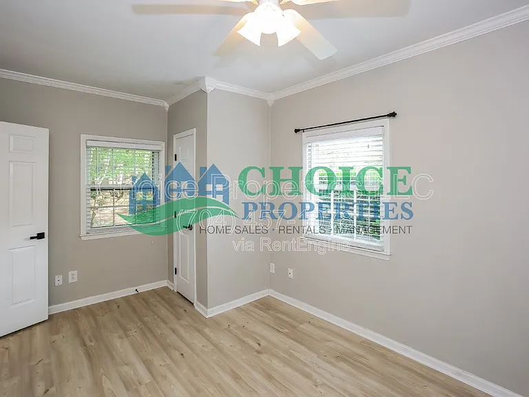 3304 Selwyn Farms Ln — Photo 18