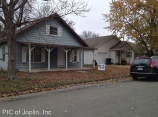 819 W 13th St, Webb City, MO 64870