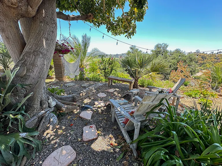 2860 Sunset Hls — Photo 15