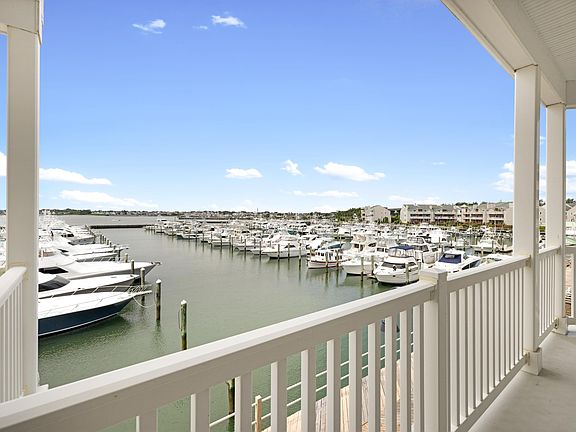 2nd image of 902 Ocean Dr #108