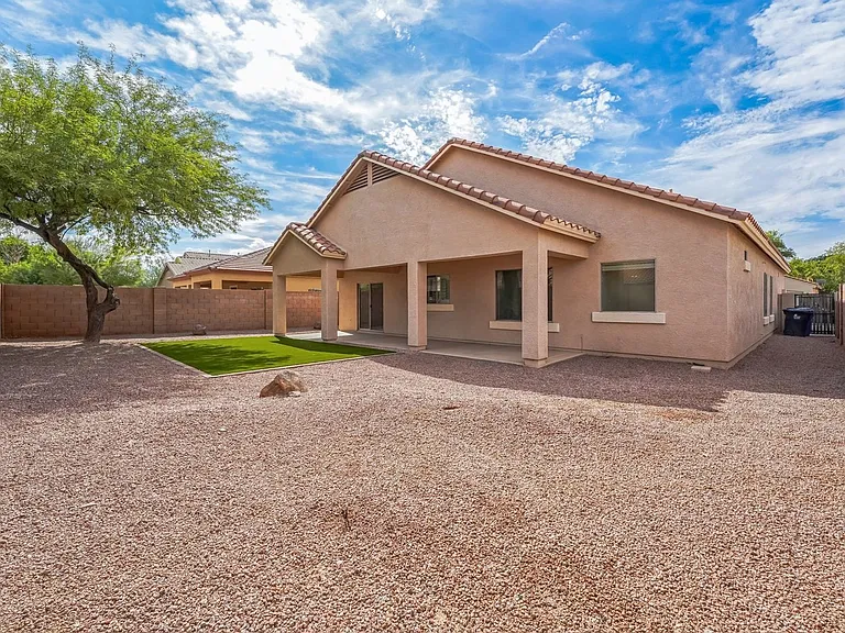 1268 E Birdland Dr — Photo 3
