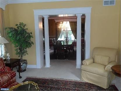 4th image of 15 Woodsview Dr