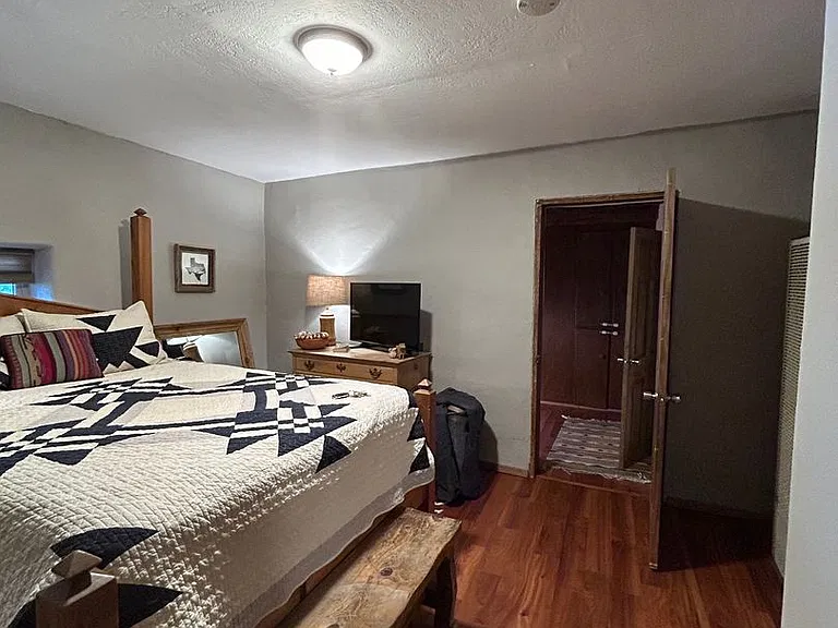 945 Agua Fria St #B — Photo 12