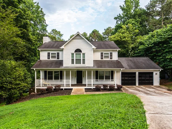 3848 Cotswold Dr, Lilburn, GA 30047