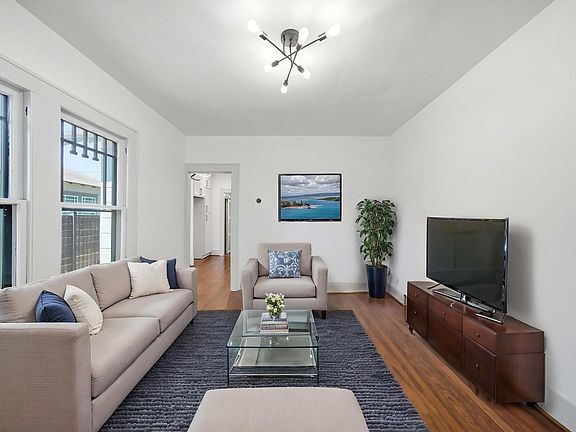 5th image of 1111 Winston St