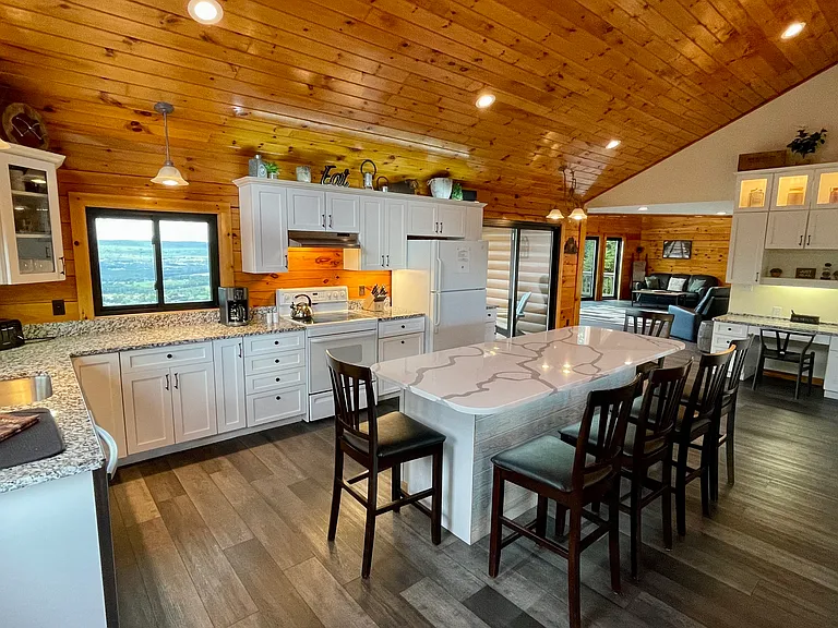 Conyngham Crest Dr — Photo 4