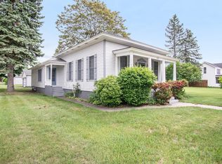 410 N Rath Ave, Ludington, MI 49431