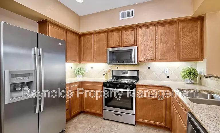2175 Caminito Leonzio #28 — Photo 3