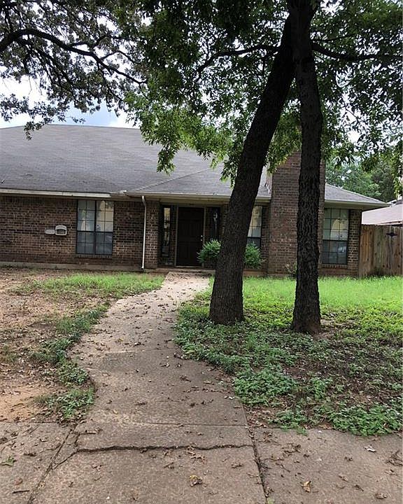 1st image of 1806 N Irving Heights Dr