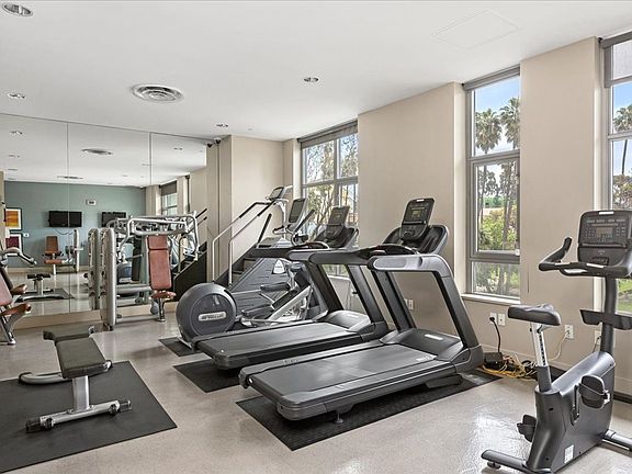 5th image of 1441 9th Ave Unit 1303