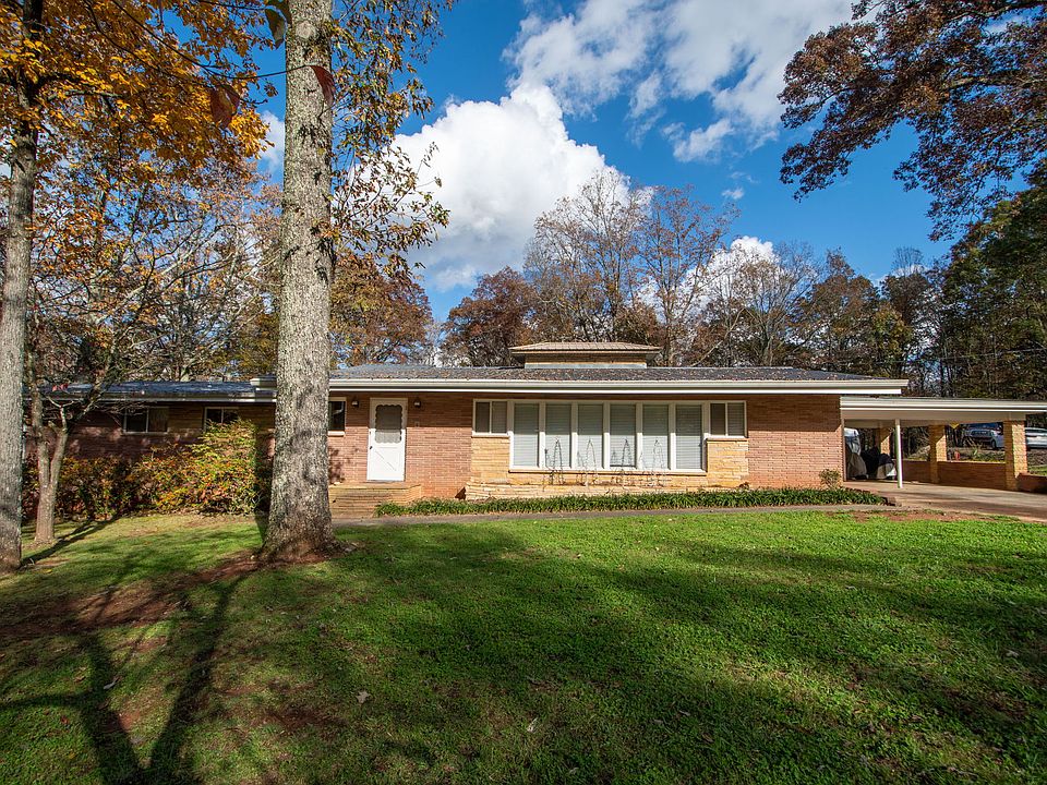 1st image of 206 Skyland Dr