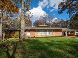 206 Skyland Dr, Cornelia, GA 30531