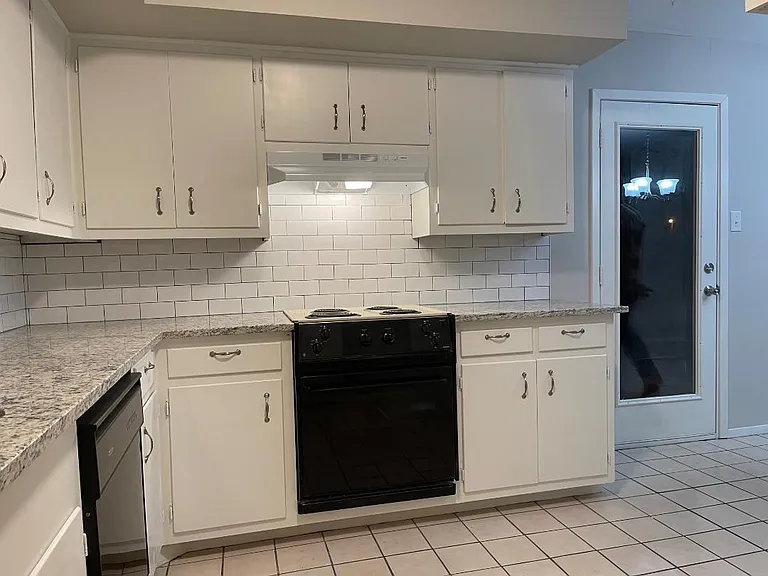 306 Eden Dr #306 — Photo 5