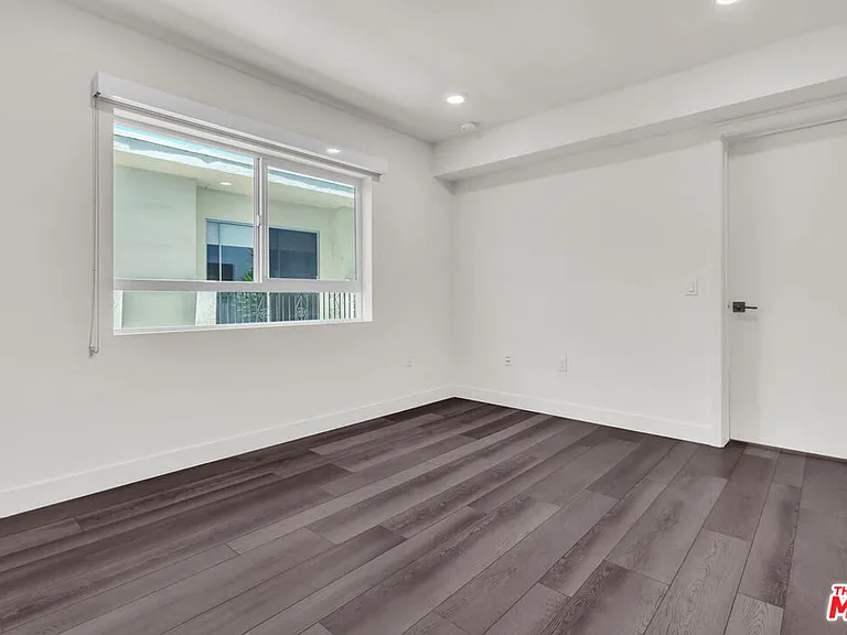 3667 Mentone Ave #4 — Photo 17