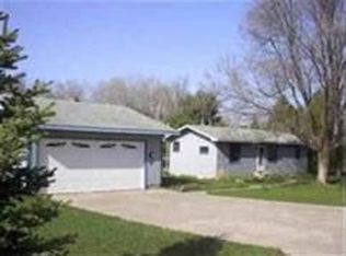 14090 Deer Valley Ln, Beulah, MI 49617