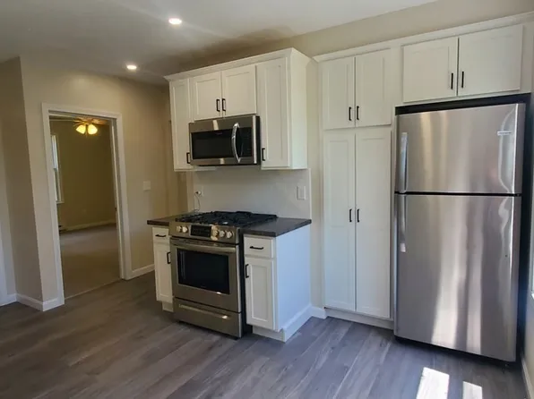 86 Pinehurst Ave #1, Auburn, MA 01501