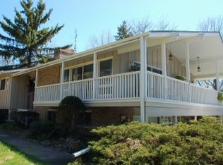 3810 N Lalumiere Rd, Oconomowoc, WI 53066
