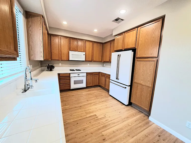 5090 Napa Shore Dr — Photo 10