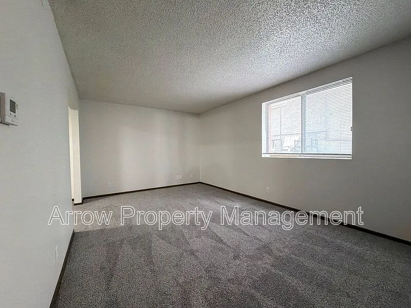 Building Photo - 1411 D St #9