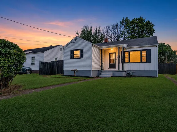 3219 Yardley Dr NW, Roanoke, VA 24012