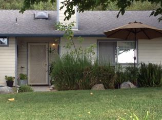 302 Mercedes Rd, Fallbrook, CA 92028