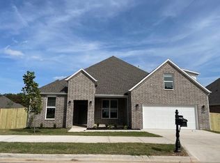 2870 N Grey Squirrel Dr, Fayetteville, AR 72704
