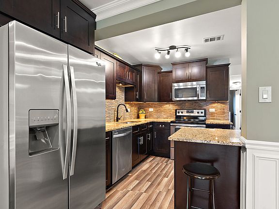 4th image of 9654 Nottingham Ave APT 1C