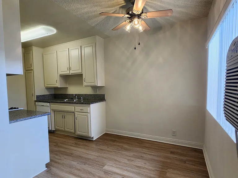 14260 Roscoe Blvd #8 — Photo 2